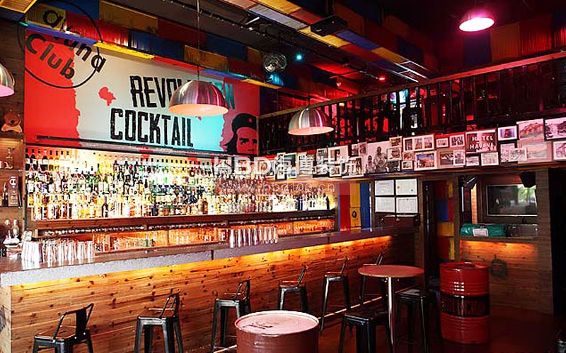 酒吧裝修吧臺設(shè)計(jì).jpg 酒吧裝修吧臺設(shè)計(jì).jpg