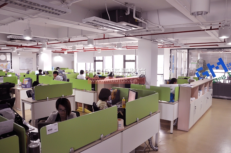 科技公司辦公室裝修設(shè)計公共辦公區(qū)設(shè)計裝修.jpg 科技公司辦公室裝修設(shè)計公共辦公區(qū)設(shè)計裝修.jpg