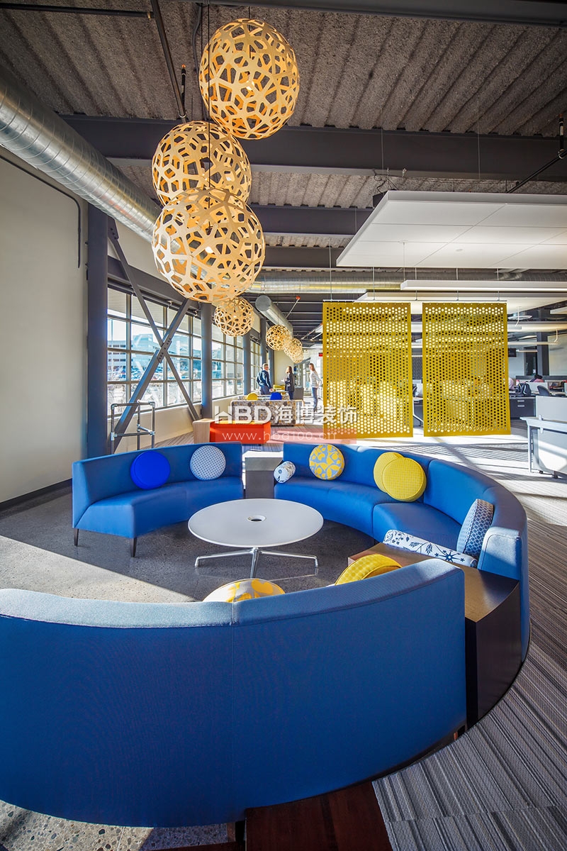 loft風(fēng)格辦公室裝修,國(guó)外風(fēng)辦公裝修,廣州裝修設(shè)計(jì)公司,辦公室設(shè)計(jì).jpg loft風(fēng)格辦公室裝修,國(guó)外風(fēng)辦公裝修,廣州裝修設(shè)計(jì)公司,辦公室設(shè)計(jì).jpg