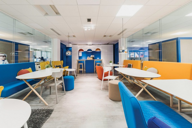 廣州海博裝修公司,色彩空間辦公室設(shè)計(jì),廣州辦公室裝修,海博裝飾.jpg 廣州海博裝修公司,色彩空間辦公室設(shè)計(jì),廣州辦公室裝修,海博裝飾.jpg