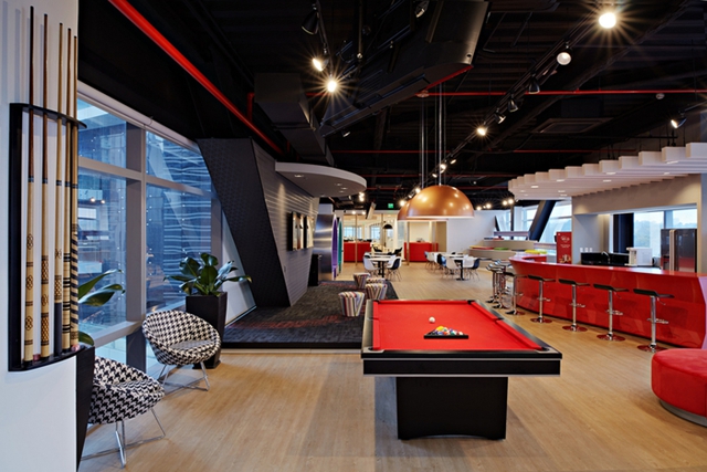 現(xiàn)代時尚辦公室裝修設(shè)計.jpg 現(xiàn)代時尚辦公室裝修設(shè)計.jpg