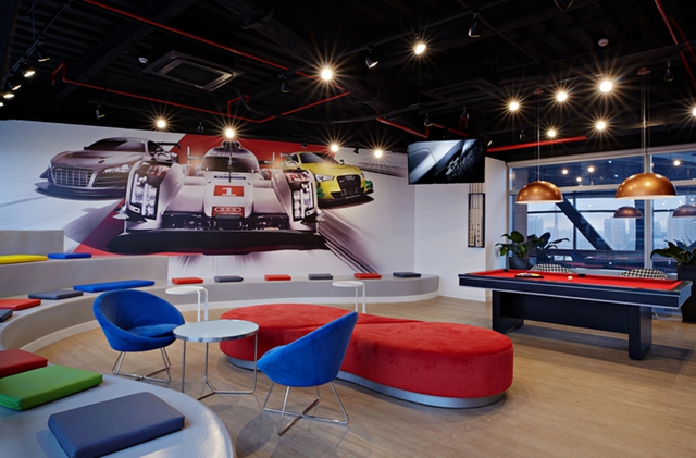 現(xiàn)代時尚辦公室裝修設(shè)計.jpg 現(xiàn)代時尚辦公室裝修設(shè)計.jpg