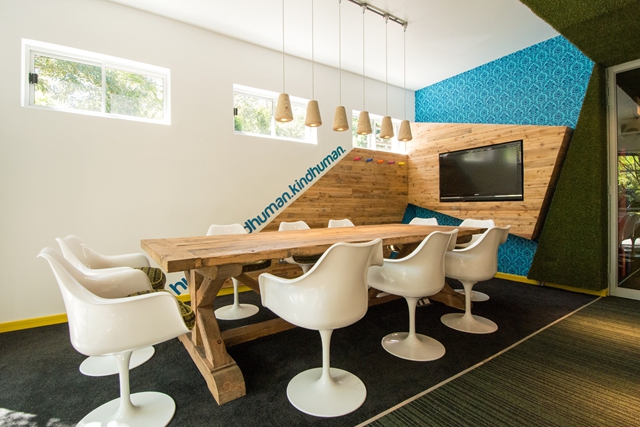 創(chuàng)意辦公室裝修設(shè)計(jì)方案.jpg 創(chuàng)意辦公室裝修設(shè)計(jì)方案.jpg