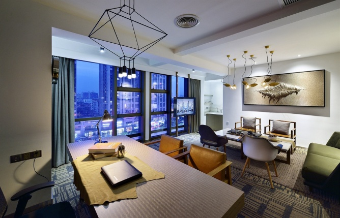 具有設(shè)計(jì)感的辦公室裝修.jpg 具有設(shè)計(jì)感的辦公室裝修.jpg