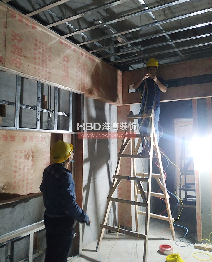 海博裝飾施工現(xiàn)場(chǎng).jpg 海博裝飾施工現(xiàn)場(chǎng).jpg